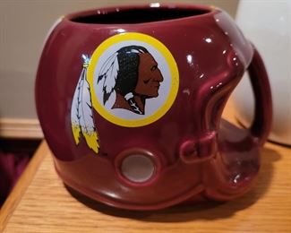 REDSKINS FOOTBALL MUG