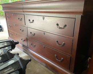 long dresser 