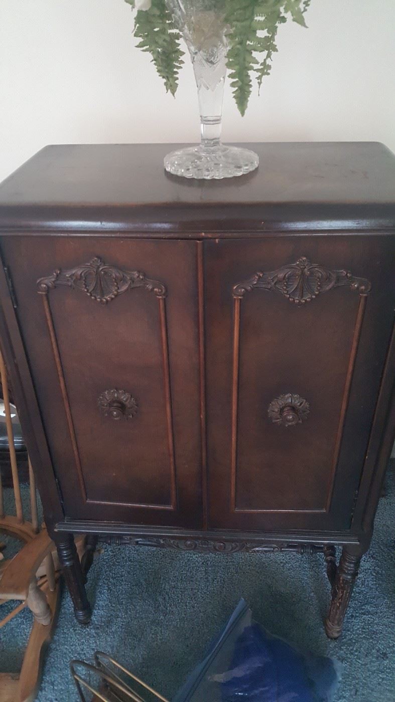 ANTIQUE CABINET