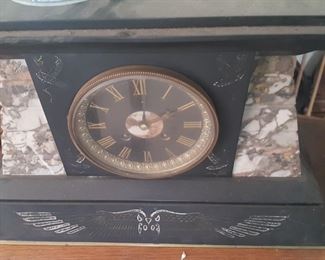 ANTIQUE CLOCK DOES NOT WORK