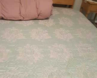 Queen size mattress full size bed