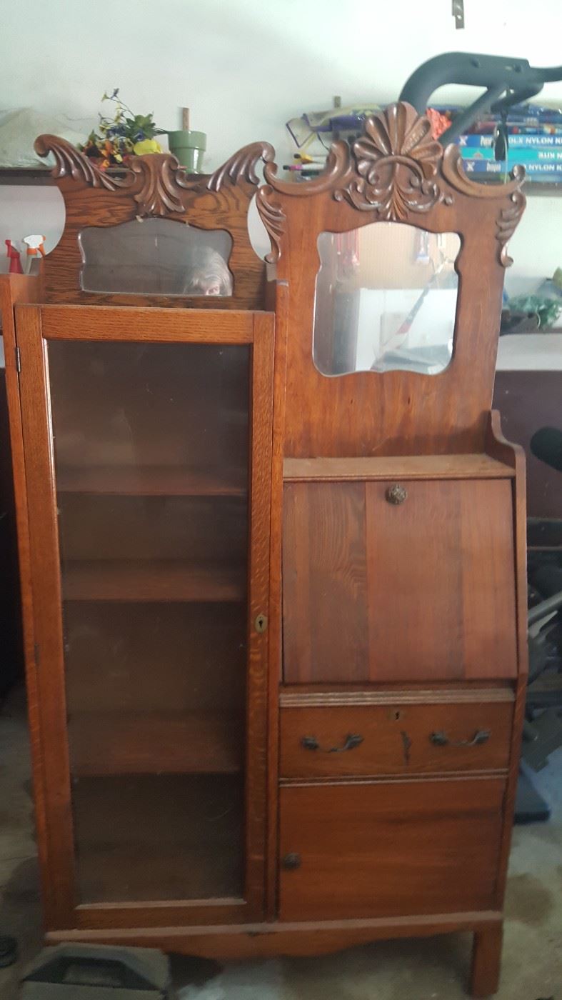 ANTIQUE  OAK CABINET VERY NICE PIECE