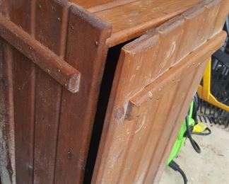 WOODEN CHEST/TOY BOX