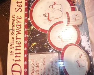 CHRISTMAS DISHES 3 BOXES