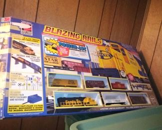 HO BLAZING RAIL TRAIN SETS