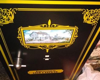 REFRIGERATOR DOES NOT WORK GREAT DISPLAY PIECE 