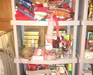 CHRISTMAS AND LINENS