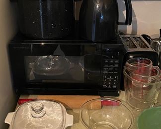 Assorted Kitchenware