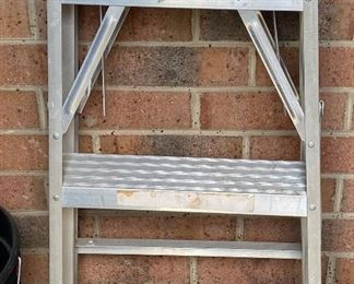 Aluminum Stepladder