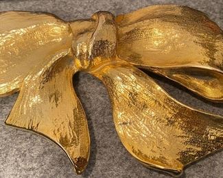 1983 C. Ross Figural Bow Buckle