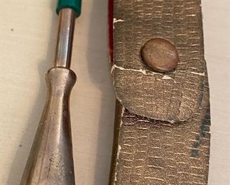 Vintage Ladies Cigarette Holder