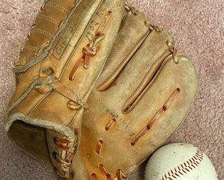 Hank Aaron Baseball Glove