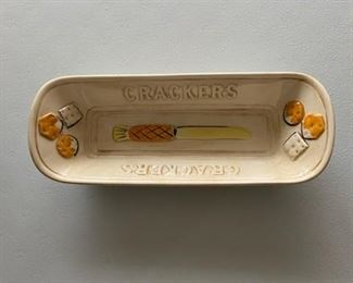 Cracker dish
