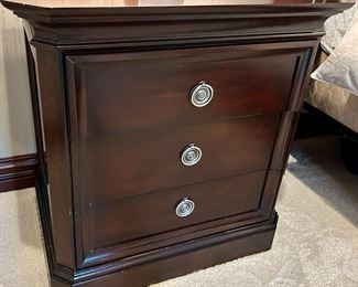 LANE Furniture Night Stand (2) available
30.25w x 20d x 30”h $89ea