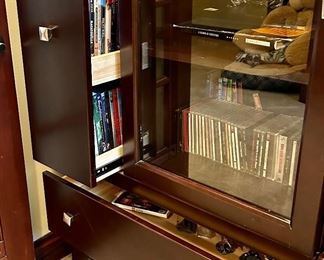 3 pc entertainment unit separates into 3 pieces -
*center Console 54w x 20.5d x 24”h $65
*2 SIDES $75 ea -32”w x 20.5d x 63.5h with: 
2 lower drawers 
Glass display area 
Pullout shelves