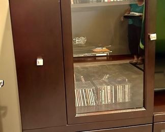 3 pc entertainment unit separates into 3 pieces -
*center Console 54w x 20.5d x 24”h $65
*2 SIDES $75 ea -32”w x 20.5d x 63.5h with: 
2 lower drawers 
Glass display area 
Pullout shelves