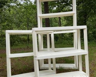 Plastic adjustable shelving