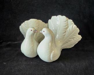 Lladro doves / love birds