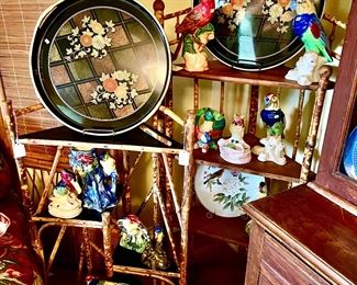 Parrot bird flower frogs!