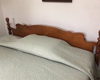 Maple Queen size bed & dresser