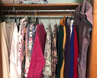 nice Name Brand ladies clothing size M-L