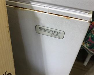 Estate Chest freezer (works)