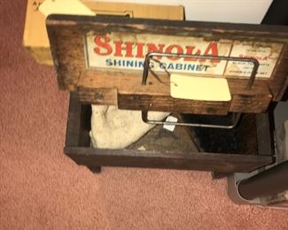 Items Located In The Central Hallway