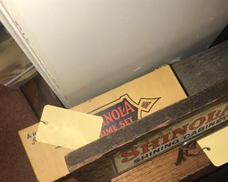 Items Located In The Central Hallway