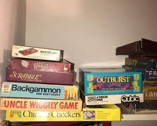 Items Located In The Central Hallway