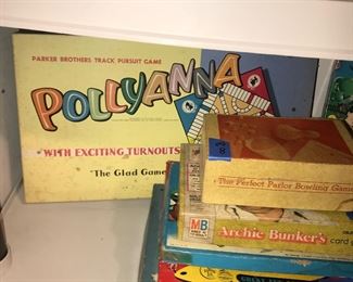 Items Located In The Central Hallway