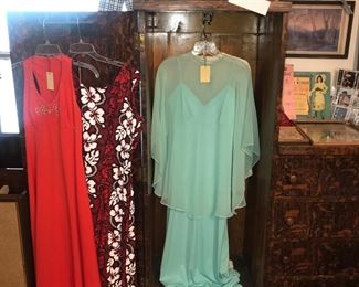 Items Located In The 2nd Bedroom ( Vintage Records)