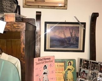 Items Located In The 2nd Bedroom ( Vintage Records)