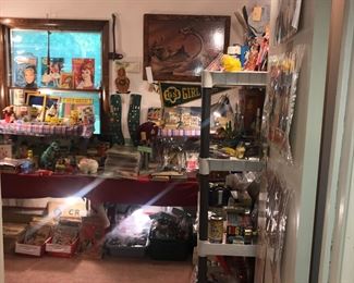 Items Located In The 3rd Bedroom ( Vintage Toys & Games & Vintage Scout Items)