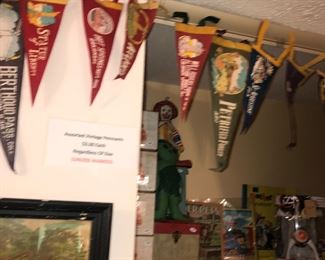 Items Located In The 3rd Bedroom ( Vintage Toys & Games & Vintage Scout Items)