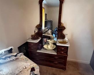 VICTORIAN DROP CENTER MARBLE TOPPED DRESSER AND MIRROR