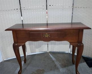 Beautiful Queen Anne Style Sofa Console Table with Center Drawer