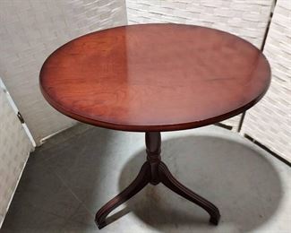 Lovely Bombay Co Tilting Oval Accent Table