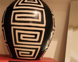 Peruvian Chulucanas pottery Art Vase Clay Handmade Signed