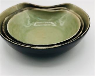 3 nesting bowls