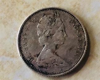 1968 Canadian dime 80% silver young Queen Elizabeth 2 bust reverse bluenose sailing 1968