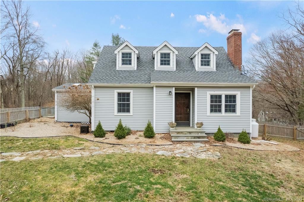 20 AUNT PARK EXTERIOR