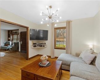 20 AUNT PARK FAMILY ROOM