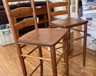 2 high bar stools
