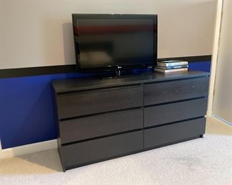 Ikea chest of drawers - like new