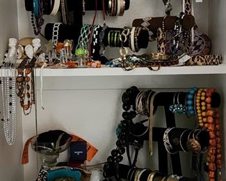 Lot of Jewelry 