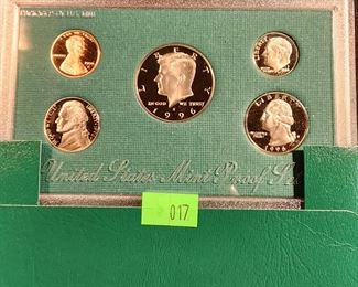 LOT 17 - 1996-S US MINT PROOF SET