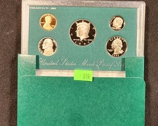 LOT 19 - 1997-S US MINT PROOF SET