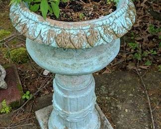 Pedestal Planter