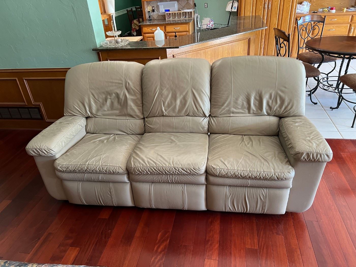 MOVING ESTATE SALE FOREST CREEK ESTATES starts on 5/26/2023