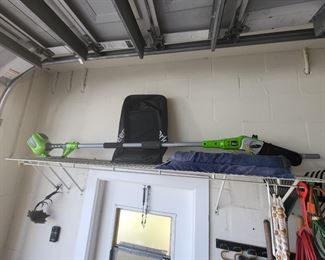 POLESAW – this polesaw allows you to keep your trees trimmed and healthy, enhancing your curb appeal
8” BAR AND CHAIN – for easy trimming of branches
EASY ADJUST TRIMMING – for quick and easy tightening of the chain
AUTOMATIC OILER – applies oil to the bar and chain to ensure durability and extend the life of the chain
ALUMINUM SHAFT : 3-piece shaft can be extended to 8 FT (11 FT max reach)
MAINTENANCE FREE – the polesaw is virtually maintenance free, with no gas, no oil, and no emissions. It starts instantly, is quiet, and delivers the power you need